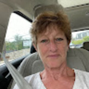 Meet your Posher, Debbie